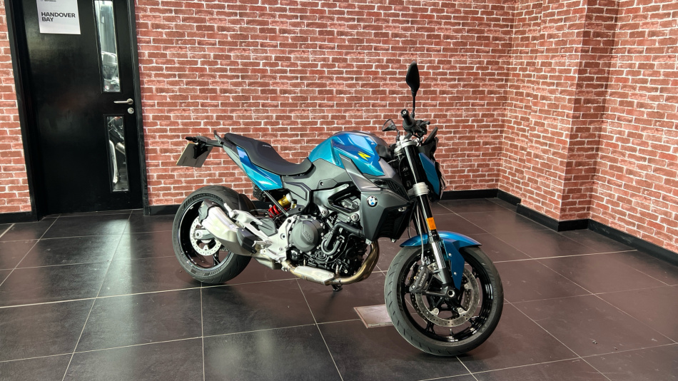 BMW F900 R